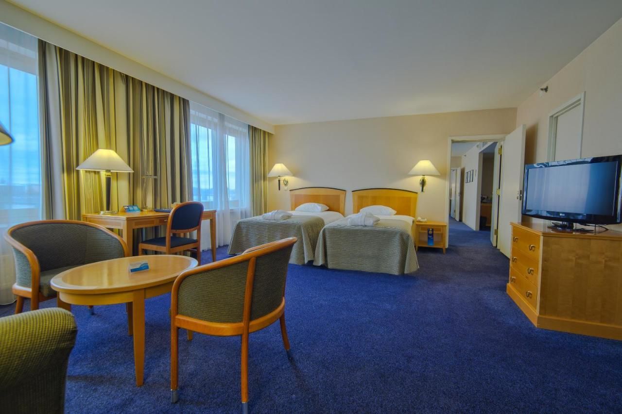 Отель Radisson Blu Daugava Hotel, Riga Рига